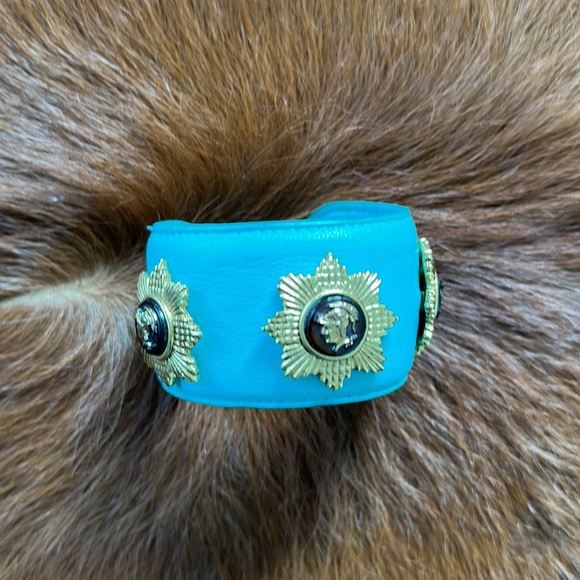 Turquoise LEATHER adjustable bracelet - Picture 5 of 6